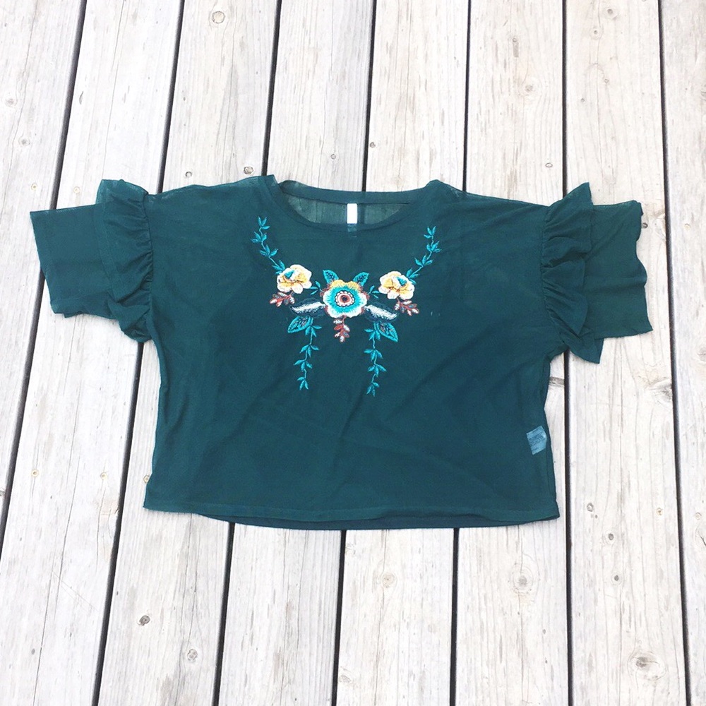 Ruffle Sleeve Crop Top